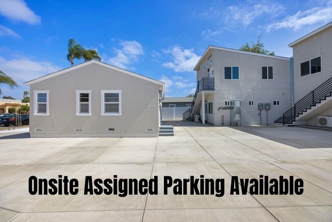 4345 Bancroft St in San Diego, CA - Building Photo - Building Photo