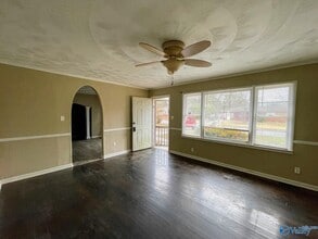 2417 NW Esther Ave in Huntsville, AL - Building Photo - Building Photo
