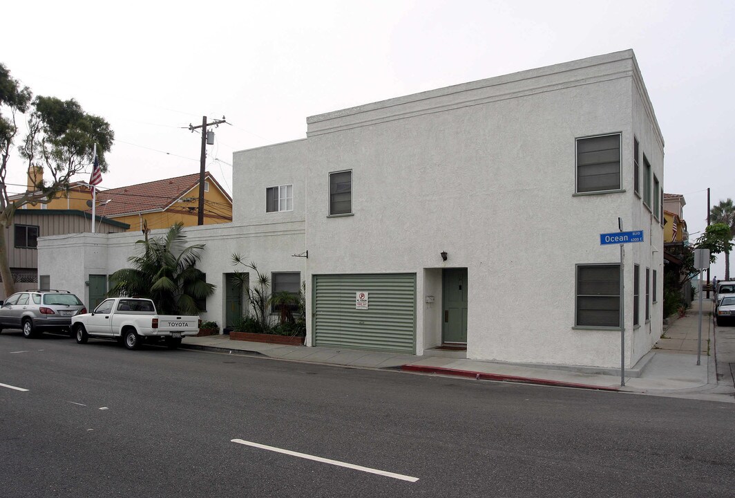 6300 E Ocean Blvd in Long Beach, CA - Building Photo