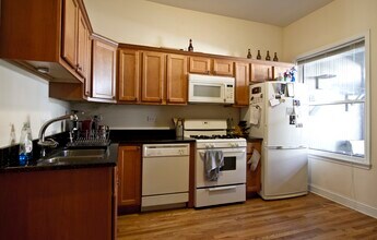 2222 W Medill Ave in Chicago, IL - Building Photo - Building Photo