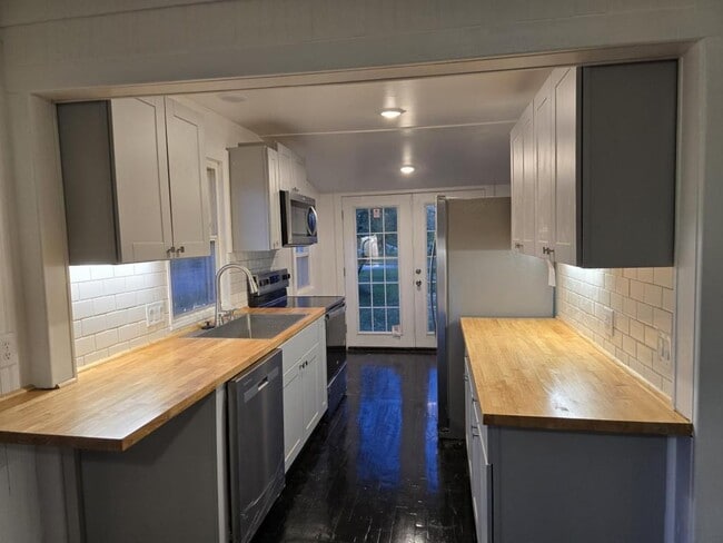 226 N Maple St in Fennville, MI - Building Photo - Building Photo