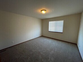 155 NE Melrose Dr in Oak Harbor, WA - Building Photo - Building Photo