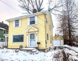 39 Hilton Ave in Youngstown, OH - Building Photo