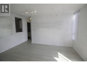 811-1811 Helmcken St in Vancouver, BC - Building Photo - Building Photo