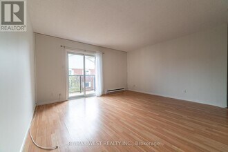 565-565 Greenfield Ave in Kitchener, ON - Building Photo - Building Photo