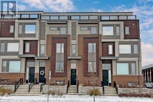 11 Locust Ldg Gdns in Toronto, ON - Building Photo