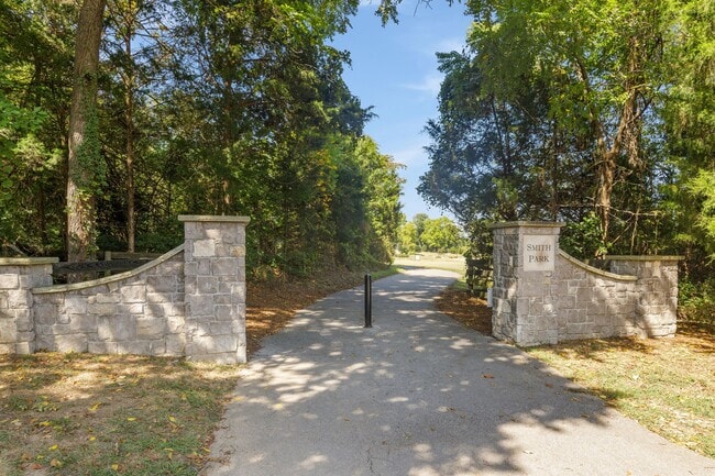 132 Pennystone Cir in Franklin, TN - Foto de edificio - Building Photo