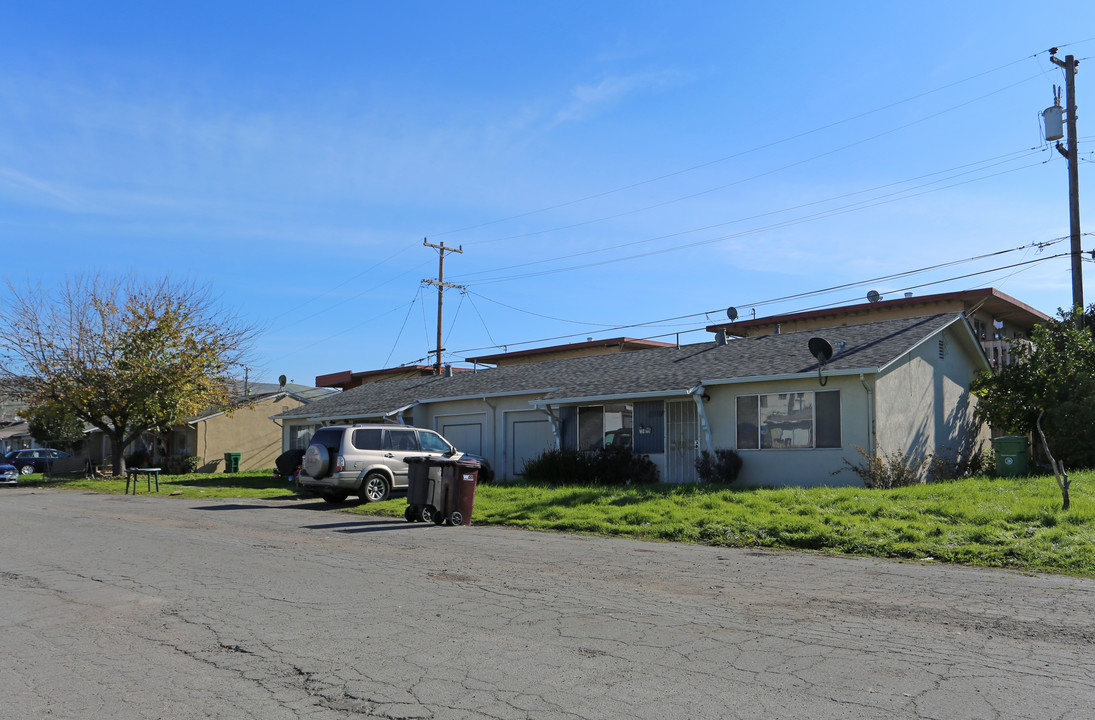 27331-27369 Manon Ave in Hayward, CA - Building Photo