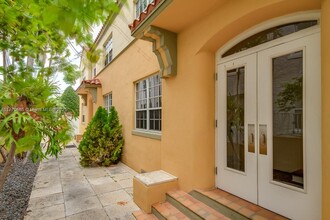 1035 Pennsylvania Ave in Miami Beach, FL - Building Photo - Building Photo
