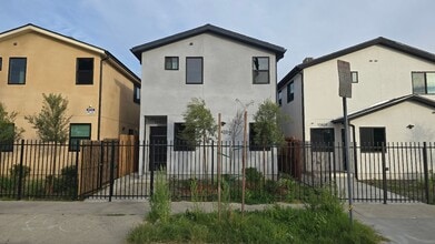 10422 1/2-10422 1/2 Graham Ave in Los Angeles, CA - Building Photo - Building Photo