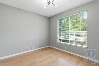 4011 Travis Country Cir in Austin, TX - Building Photo - Building Photo