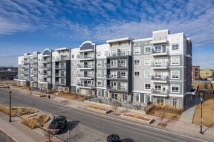 Grand Avenue Village in Cochrane, AB - Building Photo