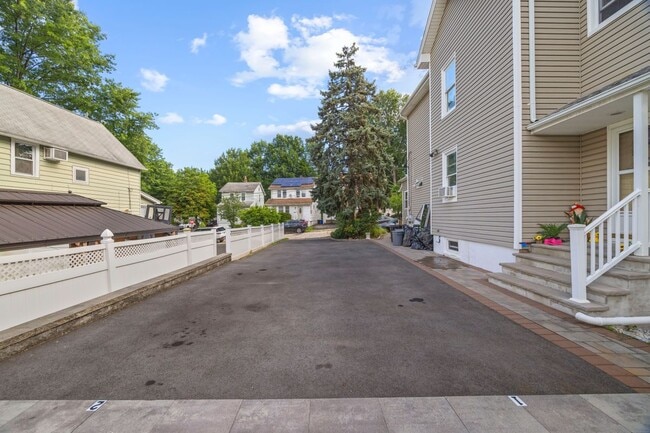 7 Webster St in Ridgefield Park, NJ - Building Photo - Building Photo