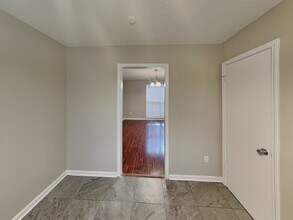 1017 Hawkview Dr in Memphis, TN - Building Photo - Building Photo