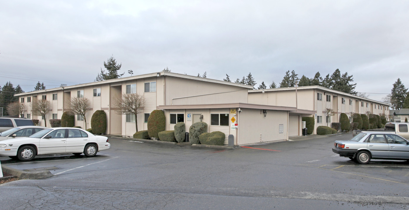 Alpha Park Apartments in Tacoma, WA - Foto de edificio