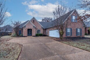 2864 Summer Oaks Pl in Southaven, MS - Building Photo