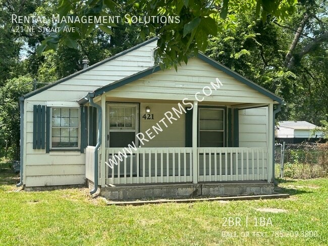 421 NE Strait Ave in Topeka, KS - Building Photo - Building Photo