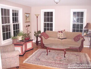 11 Dell Ave in Medford, MA - Building Photo - Building Photo