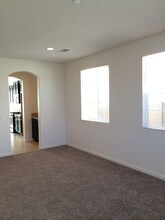 6017 Moonstone Peak Dr in Bakersfield, CA - Building Photo - Building Photo