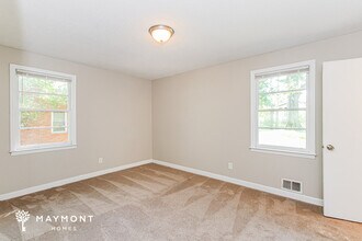 4010 Pine Cone Dr in Columbia, SC - Foto de edificio - Building Photo