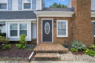 1895 Wildwood Dr in Virginia Beach, VA - Building Photo - Building Photo
