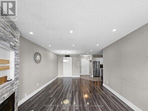 120 Bell Farm Rd in Barrie, ON - Building Photo - Building Photo