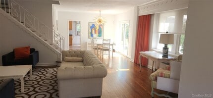 74 Ulster Ave in Atlantic Beach, NY - Building Photo - Building Photo