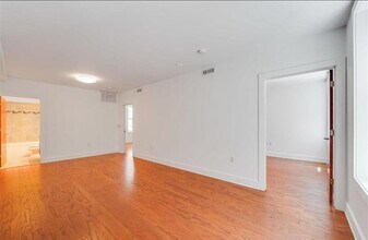 66 MORRIS St in Jersey City, NJ - Building Photo - Building Photo