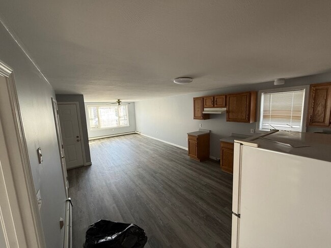 570 Montgomery St in Manchester, NH - Building Photo - Building Photo