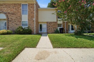 125 Tower Dr in Virginia Beach, VA - Building Photo