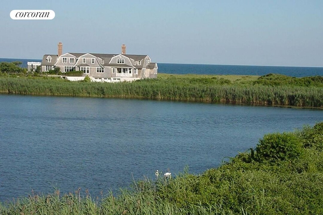 89 Murray Ln in Southampton, NY - Foto de edificio