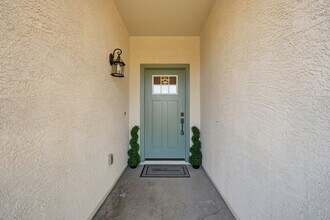 3017 N Majestic Ct in Casa Grande, AZ - Foto de edificio - Building Photo
