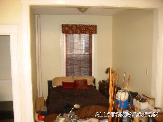 1197 Commonwealth Ave in Boston, MA - Building Photo