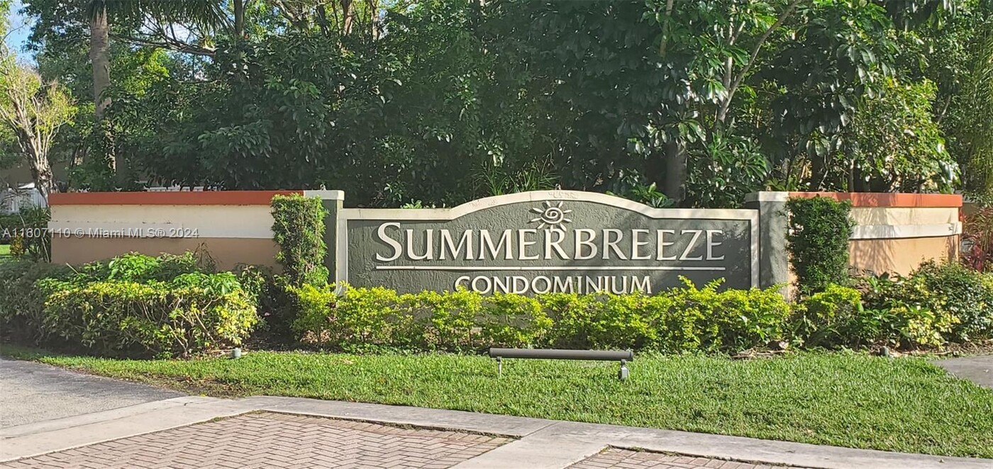 9999 Summerbreeze Dr, Unit 201 in Sunrise, FL - Foto de edificio