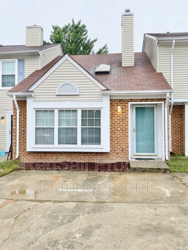 23 Riverchase Dr in Hampton, VA - Building Photo - Building Photo