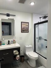 92 Lexington St, Unit #1 in Boston, MA - Foto de edificio - Building Photo