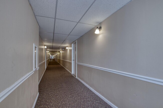 4657 Fountains Dr S in Greenacres, FL - Building Photo - Building Photo