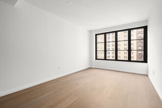 250 W 96th St in New York, NY - Building Photo - Building Photo