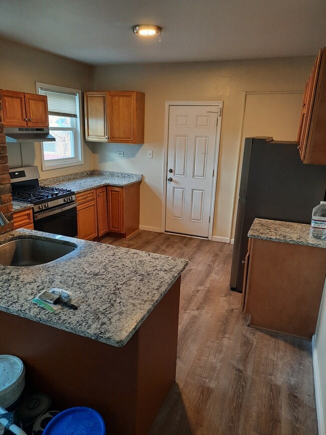 257 W Utica St, Unit 3 in Buffalo, NY - Building Photo - Building Photo