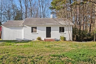 914 Ranch Farm Rd in Raleigh, NC - Building Photo