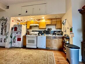 22 Highgate St, Unit #22 in Boston, MA - Building Photo - Building Photo