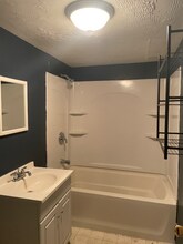 1102 Van Meter Way in West Liberty, WV - Building Photo - Building Photo