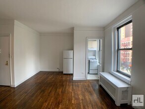 East 58TH ST in New York, NY - Building Photo - Building Photo