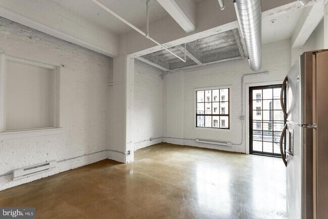 412 S 13th St in Philadelphia, PA - Building Photo - Building Photo