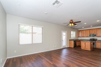 698 Calamus Palm Pl in Henderson, NV - Building Photo - Building Photo