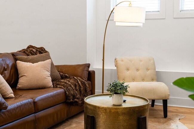 1941 W Augusta Blvd in Chicago, IL - Building Photo - Building Photo