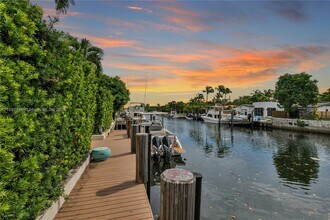 2240 Magnolia Dr in North Miami, FL - Building Photo - Building Photo