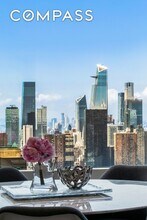 25 Columbus Cir, Unit 65E in New York, NY - Building Photo - Building Photo