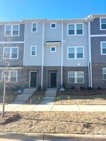 3718 Memorial Pkwy in Charlotte, NC - Building Photo