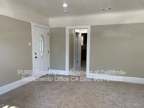 1410 1/2 19th St in Sacramento, CA - Building Photo - Building Photo